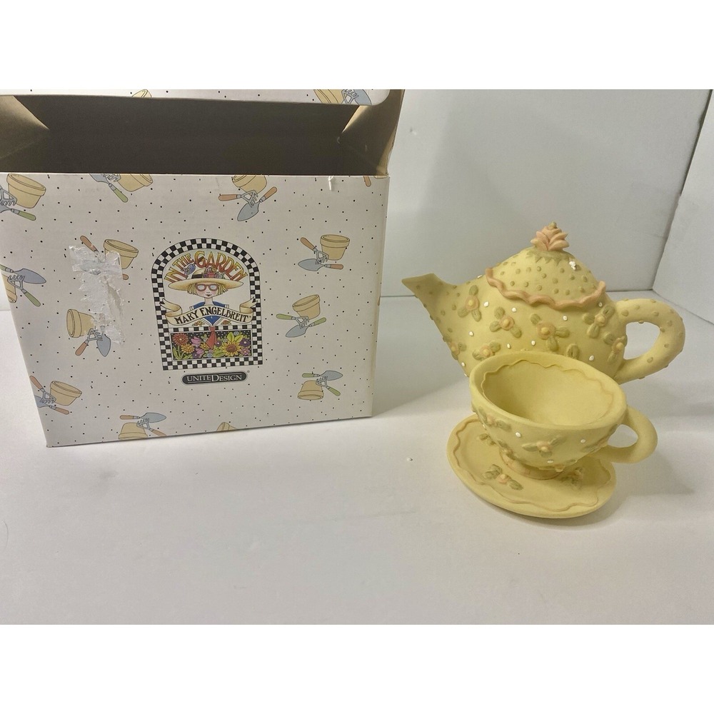 Mary Engelbreit Teapot‎ And Cup Wall Pocket Shelf Decor 1998 Vintage